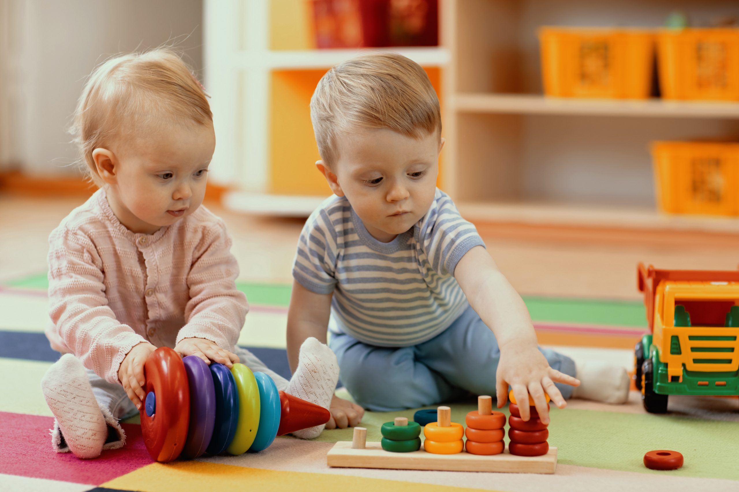 Nido-di-infanzia-scaled.jpg Bambini al nido di infanzia paritario — Istituto San Francesco di Sales